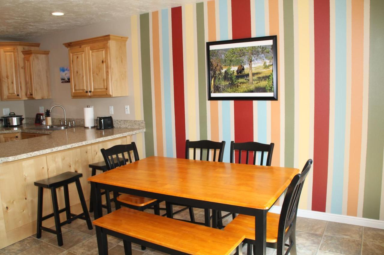 3 Queen Beds, 1 Twin Bed, 2 Rooms, 1 And A Half Bath, Self Check-In, Flexcation Equipped Idaho Falls Exteriör bild