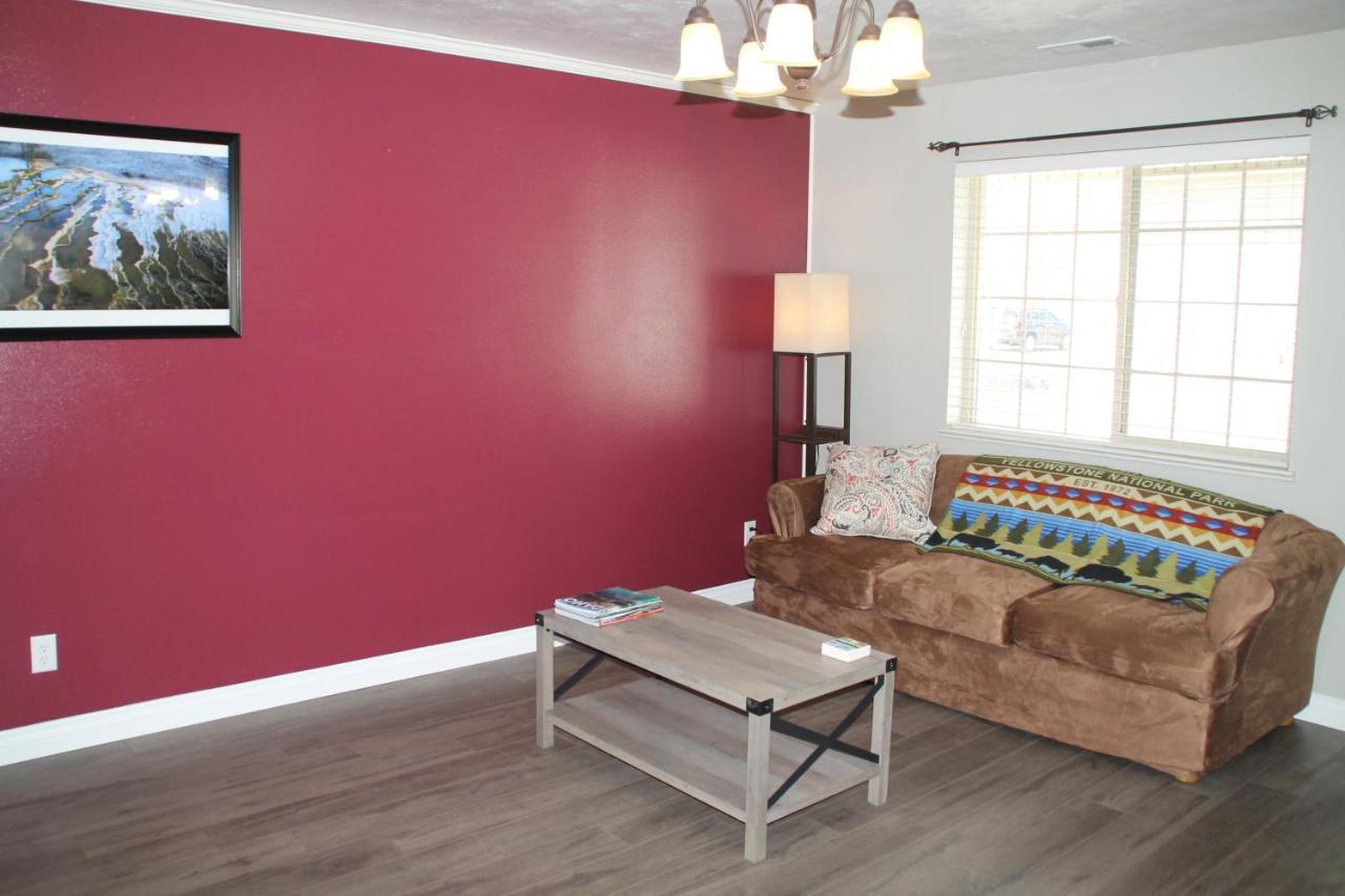 3 Queen Beds, 1 Twin Bed, 2 Rooms, 1 And A Half Bath, Self Check-In, Flexcation Equipped Idaho Falls Exteriör bild